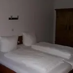 Angie جارمش بارتنكيرشن