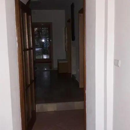 شقة Angie